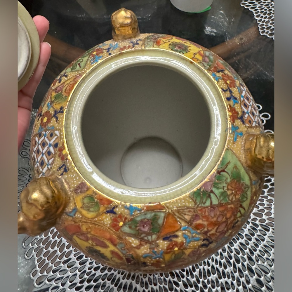 Rare Oriental Vintage Hand Painted Porcelain Pot W/ Lid. Raised Art Gold Gilded - Picture 7 of 14